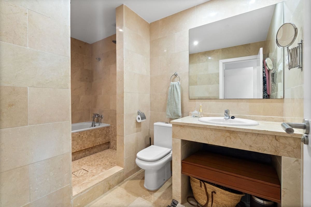 2 slaapkamer Appartement te koop in Manilva met zwembad garage - € 359.000 (Ref: 9937029)