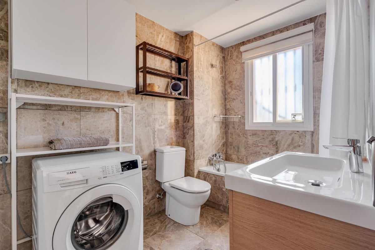 3 quarto Casa em Banda para venda em Estepona com piscina garagem - 590 000 € (Ref: 9937030)