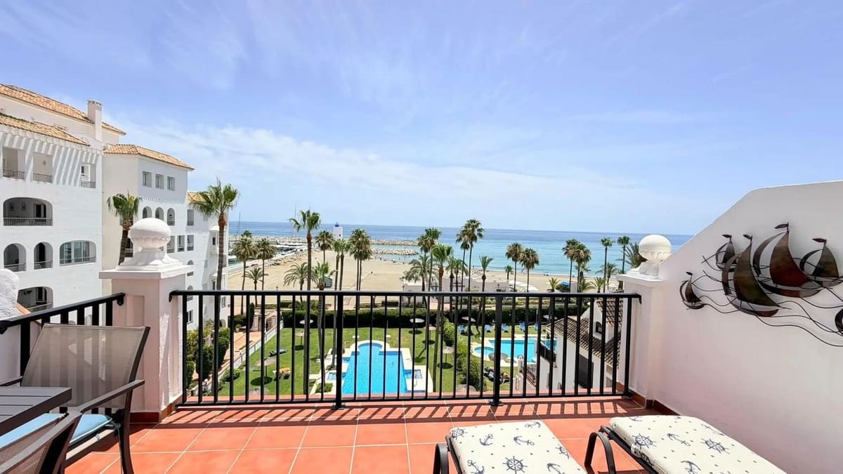 1 sovrum Takvåning till salu i La Duquesa / Puerto de la Duquesa med pool garage - 330 000 € (Ref: 9937031)