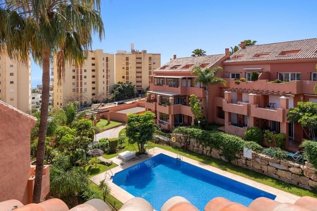 3 Zimmer Apartment zu verkaufen in Estepona mit Pool Garage - 670.000 € (Ref: 9938594)