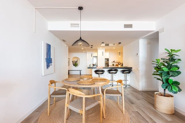 2 sypialnia Apartament na sprzedaż w Nueva Andalucia, Marbella z basenem garażem - 849 000 € (Ref: 9938762)