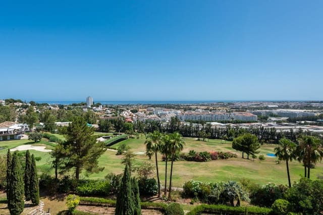 2 sypialnia Apartament na sprzedaż w Nueva Andalucia, Marbella z basenem garażem - 849 000 € (Ref: 9938762)