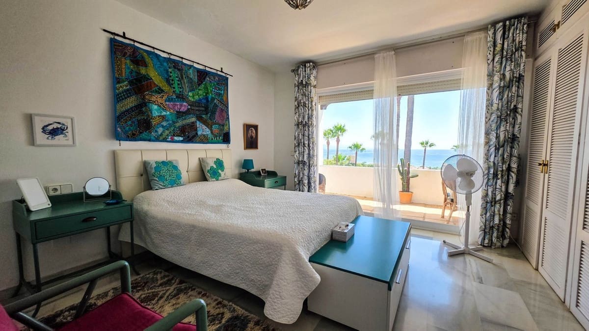 3 quarto Casa em Banda para venda em La Duquesa / Puerto de la Duquesa com piscina garagem - 515 000 € (Ref: 9948860)