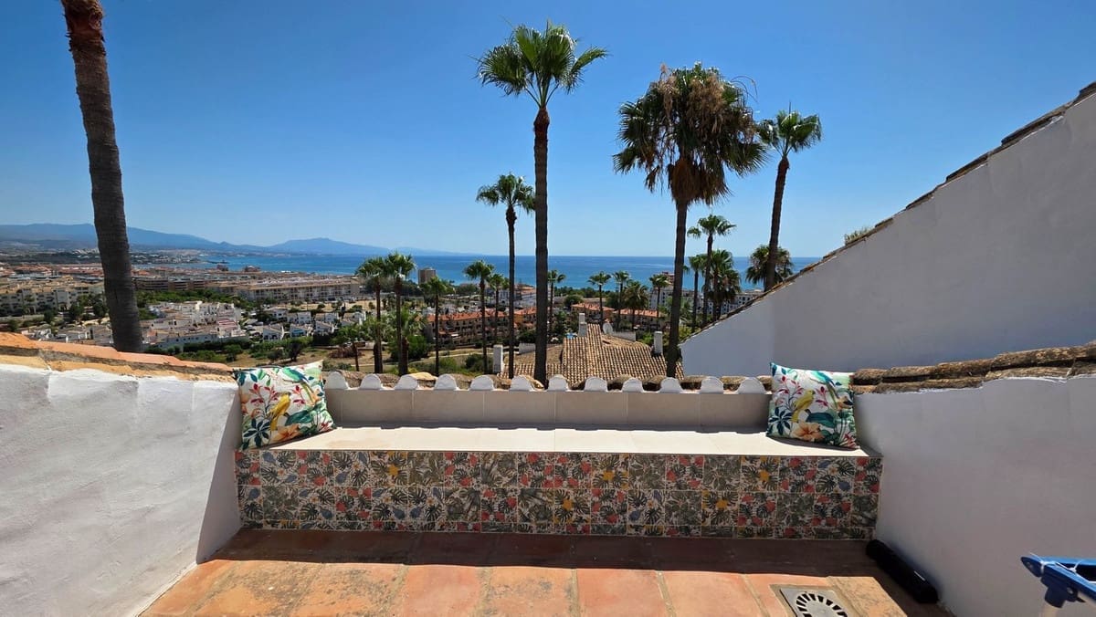 3 quarto Casa em Banda para venda em La Duquesa / Puerto de la Duquesa com piscina garagem - 515 000 € (Ref: 9948860)
