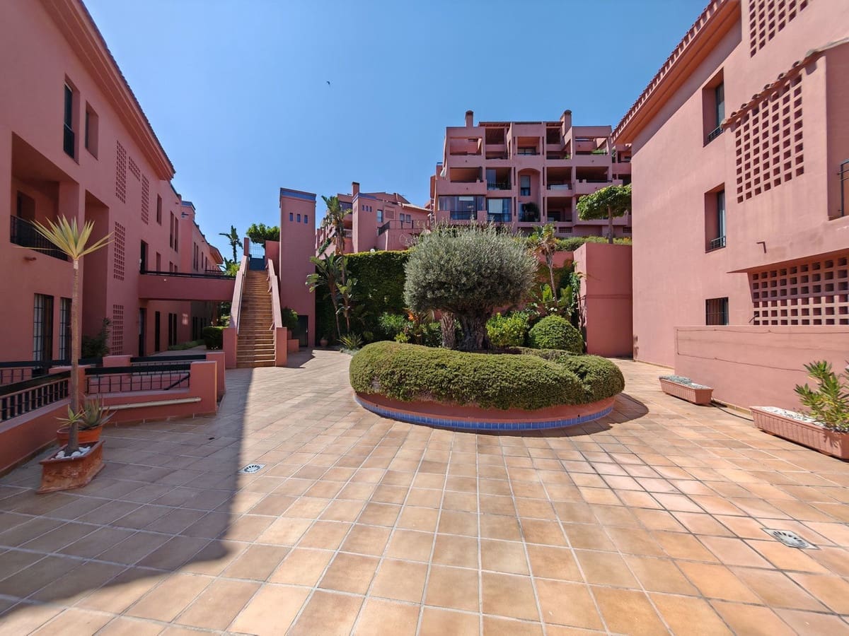 4 soverom Leilighet til salgs i Calahonda med svømmebasseng garasje - € 840 000 (Ref: 9948861)