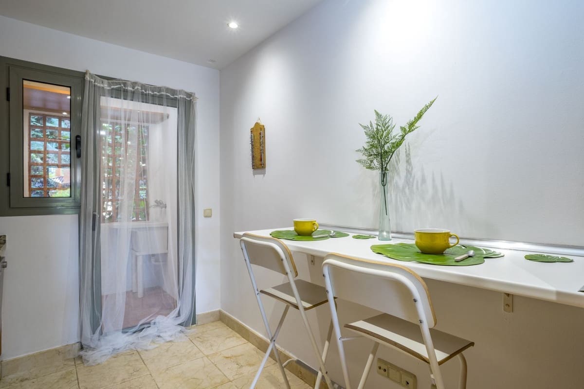 2 sovrum Lägenhet till salu i Estepona med pool garage - 430 000 € (Ref: 9950408)