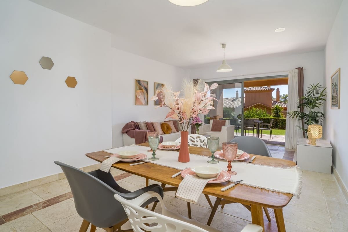 2 sovrum Lägenhet till salu i Estepona med pool garage - 430 000 € (Ref: 9950408)