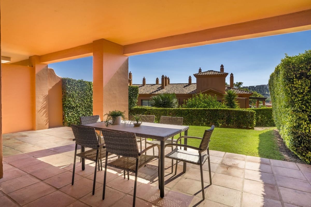 2 sovrum Lägenhet till salu i Estepona med pool garage - 430 000 € (Ref: 9950408)