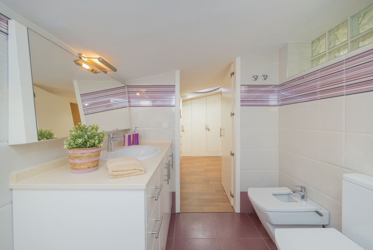 2 makuuhuone Kattohuoneisto myytävänä paikassa Torremolinos mukana uima-altaan 
autotalli - 790 000 € (Ref: 9958452)