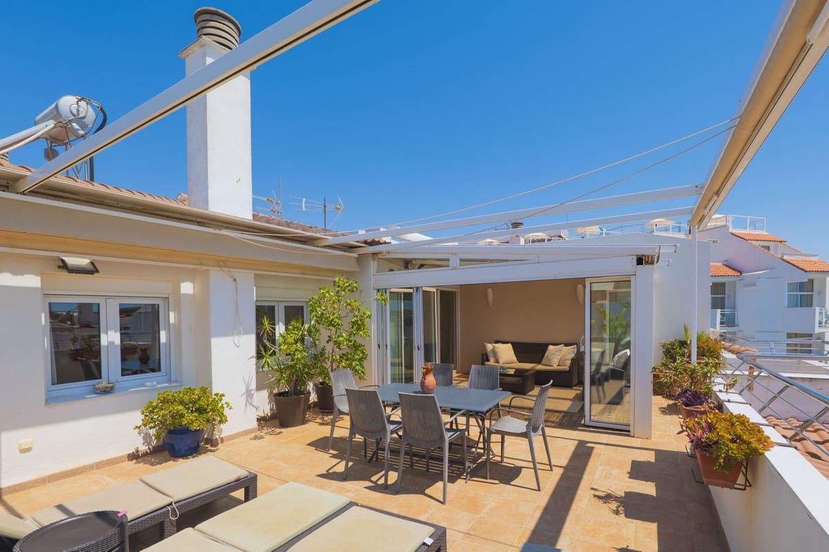 2 makuuhuone Kattohuoneisto myytävänä paikassa Torremolinos mukana uima-altaan 
autotalli - 790 000 € (Ref: 9958452)