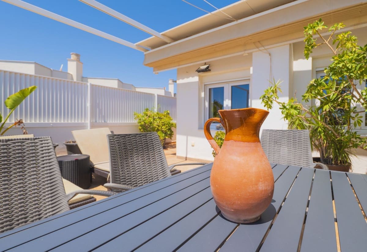 2 makuuhuone Kattohuoneisto myytävänä paikassa Torremolinos mukana uima-altaan 
autotalli - 790 000 € (Ref: 9958452)