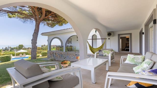 4 sypialnia Willa na sprzedaż w La Duquesa / Puerto de la Duquesa, Manilva z basenem garażem - 1 100 000 € (Ref: 9958453)