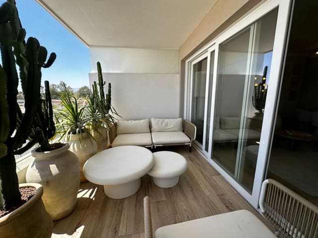 2 soverom Leilighet til salgs i Nueva Andalucia, Marbella med svømmebasseng garasje - € 515 000 (Ref: 9958454)