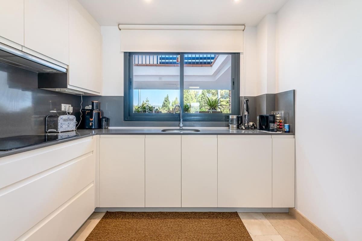 2 soverom Leilighet til salgs i Bahia de Casares med svømmebasseng garasje - € 389 000 (Ref: 9958456)