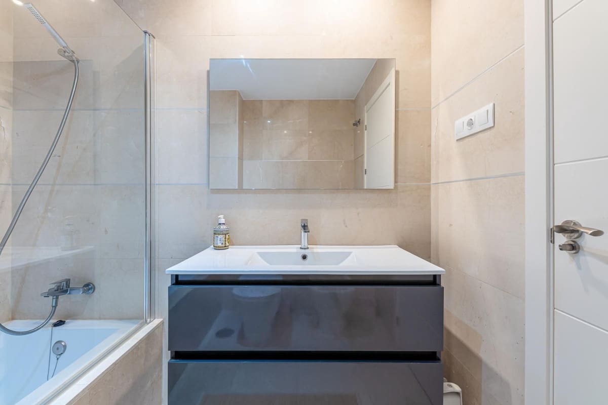 2 soverom Leilighet til salgs i Bahia de Casares med svømmebasseng garasje - € 389 000 (Ref: 9958456)
