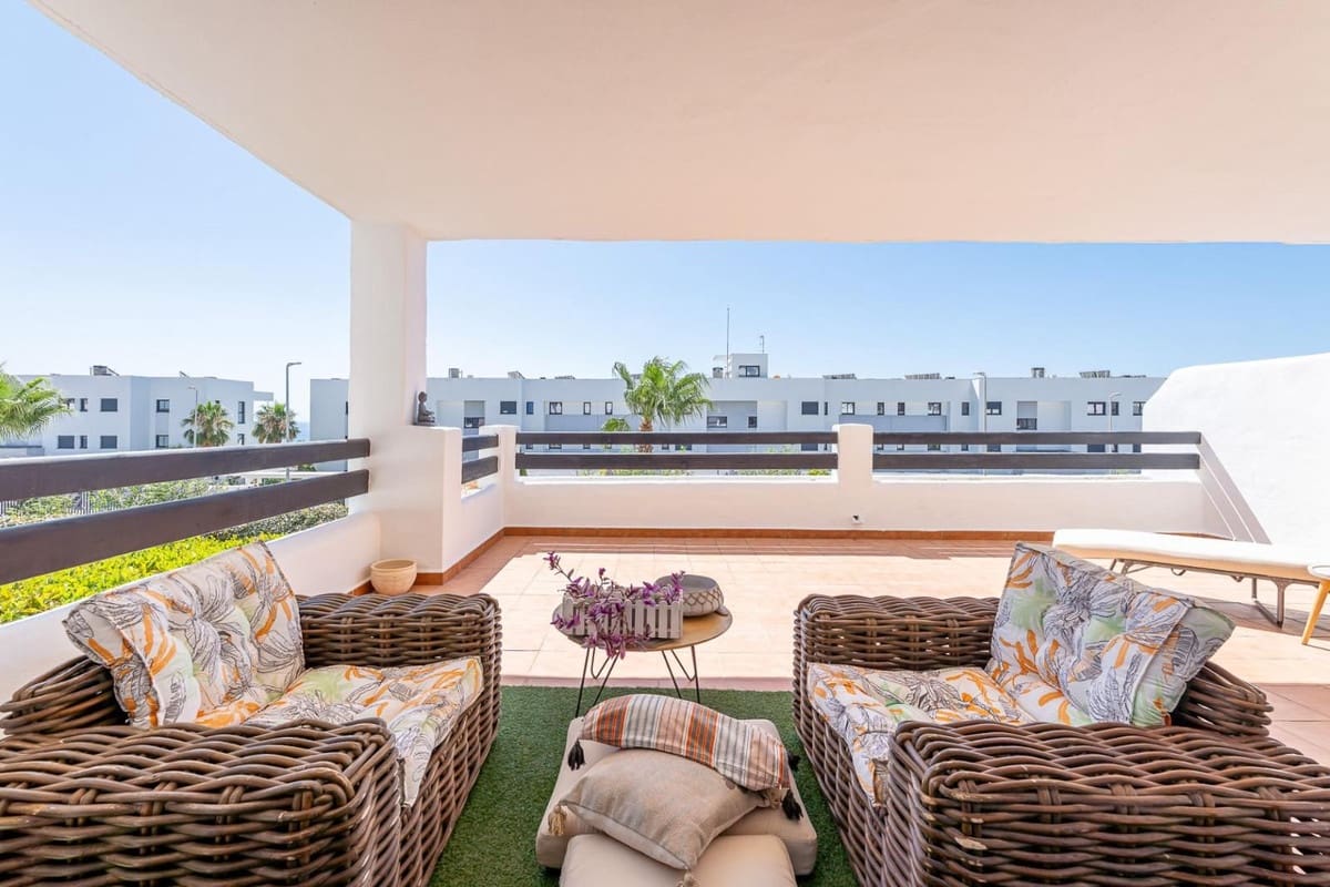 2 soverom Leilighet til salgs i Bahia de Casares med svømmebasseng garasje - € 389 000 (Ref: 9958456)