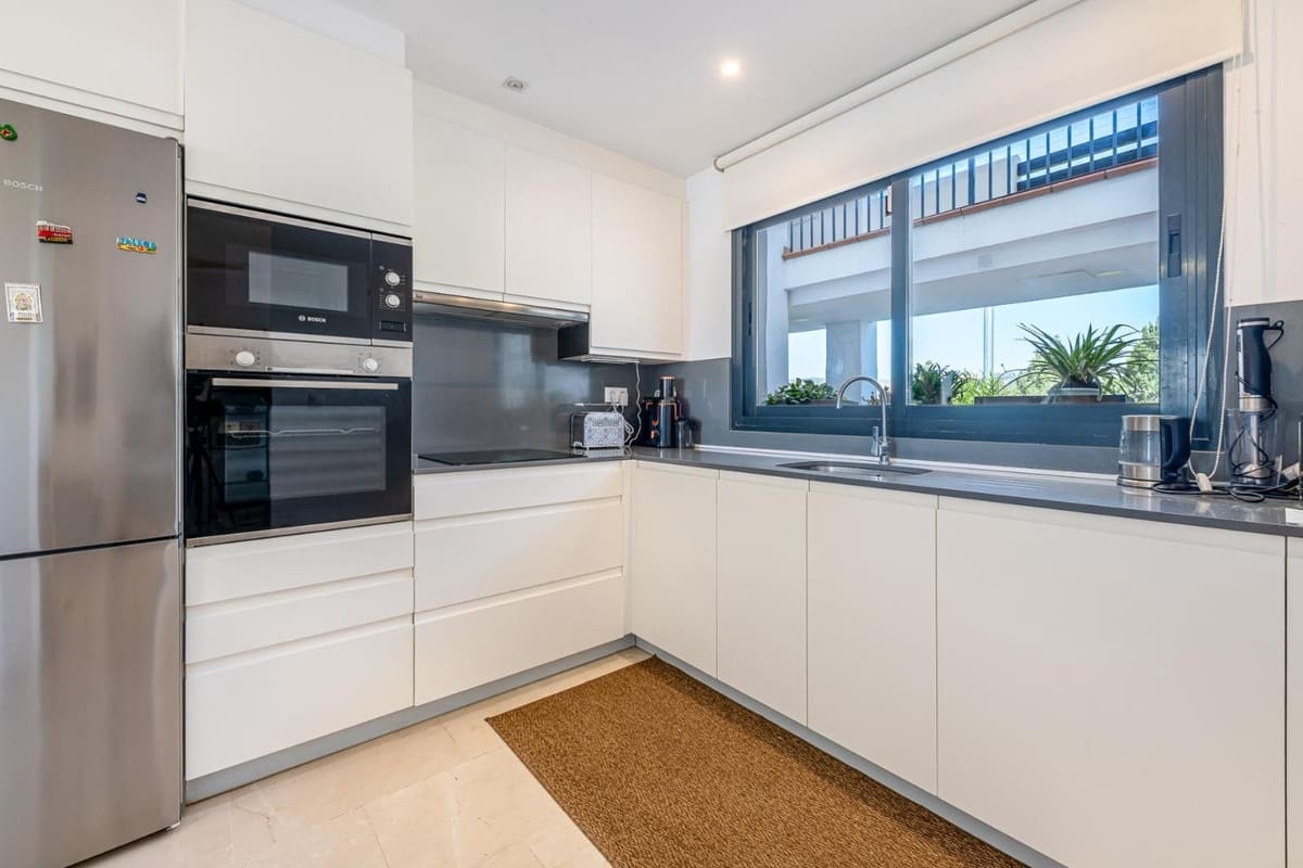 2 soverom Leilighet til salgs i Bahia de Casares med svømmebasseng garasje - € 389 000 (Ref: 9958456)
