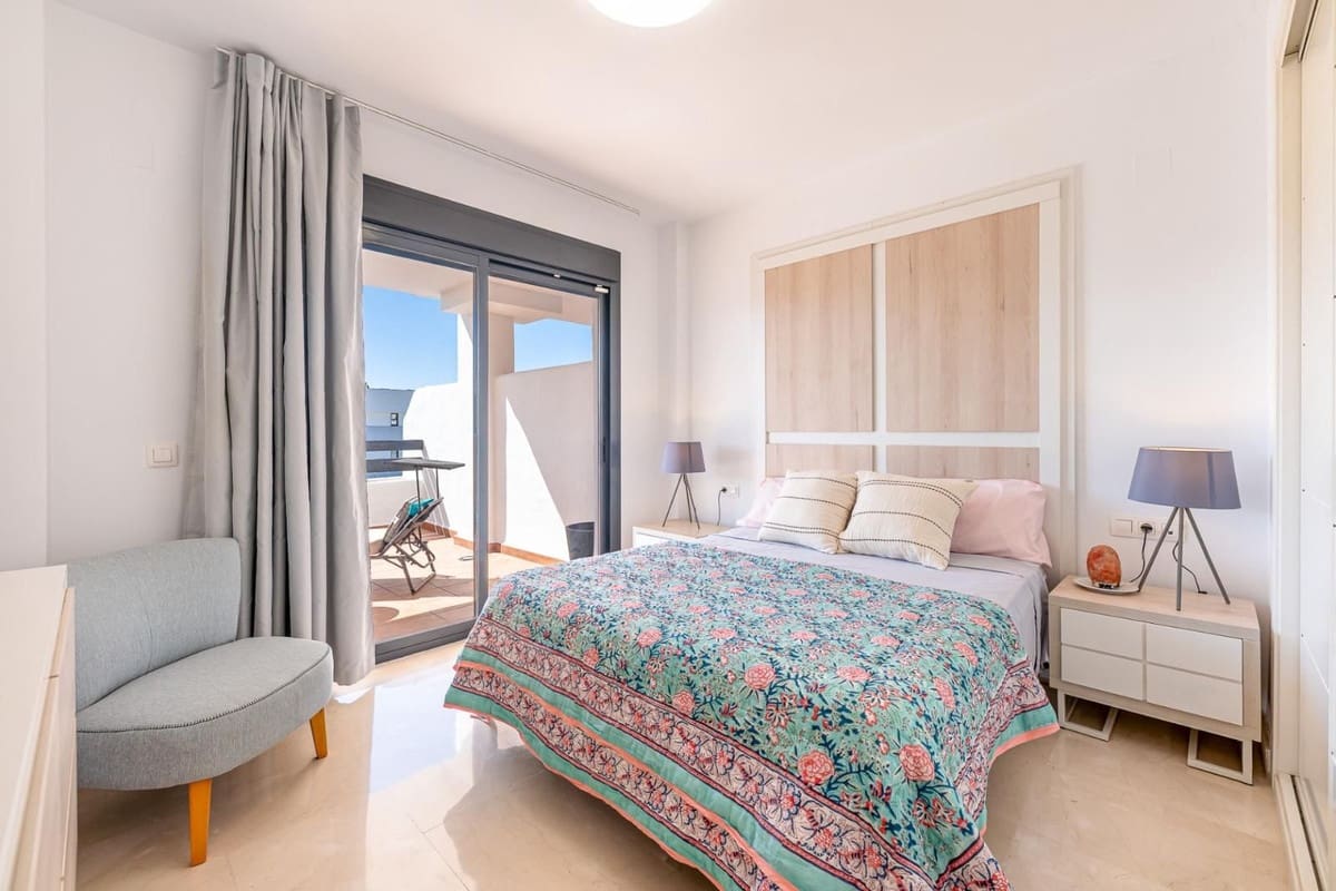 2 soverom Leilighet til salgs i Bahia de Casares med svømmebasseng garasje - € 389 000 (Ref: 9958456)