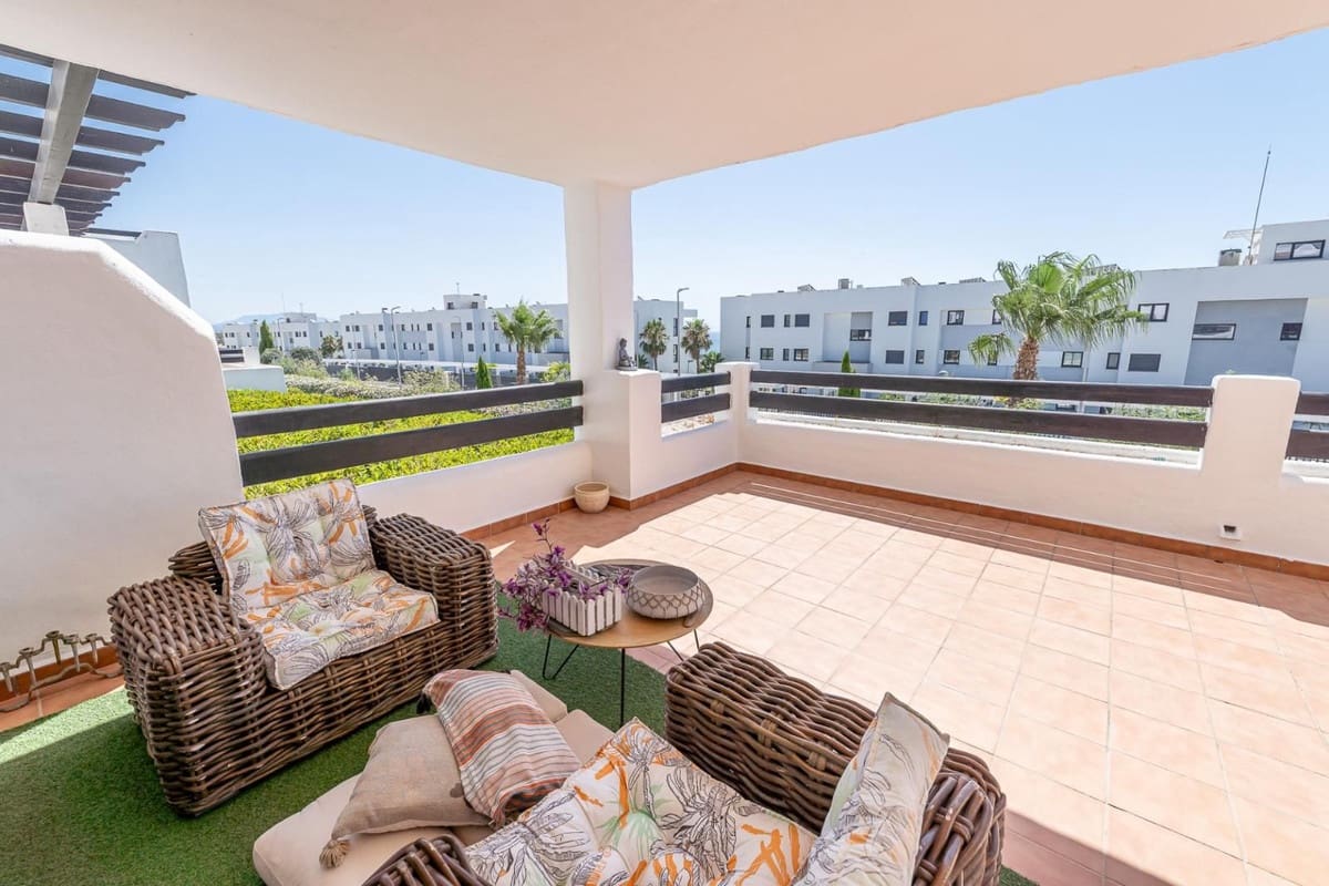 2 soverom Leilighet til salgs i Bahia de Casares med svømmebasseng garasje - € 389 000 (Ref: 9958456)