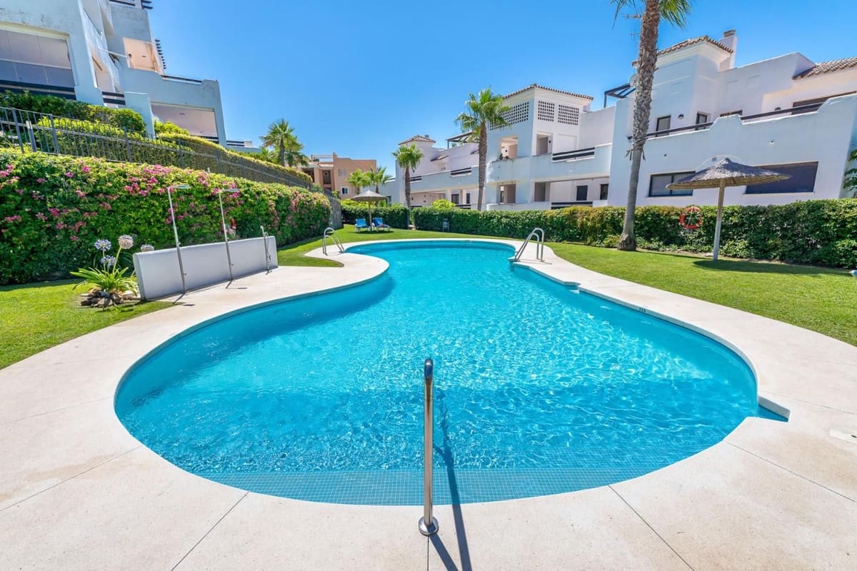 2 soverom Leilighet til salgs i Bahia de Casares med svømmebasseng garasje - € 389 000 (Ref: 9958456)