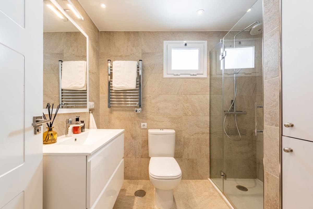 2 slaapkamer Penthouse te koop in San Pedro de Alcantara met garage - € 649.000 (Ref: 9961752)