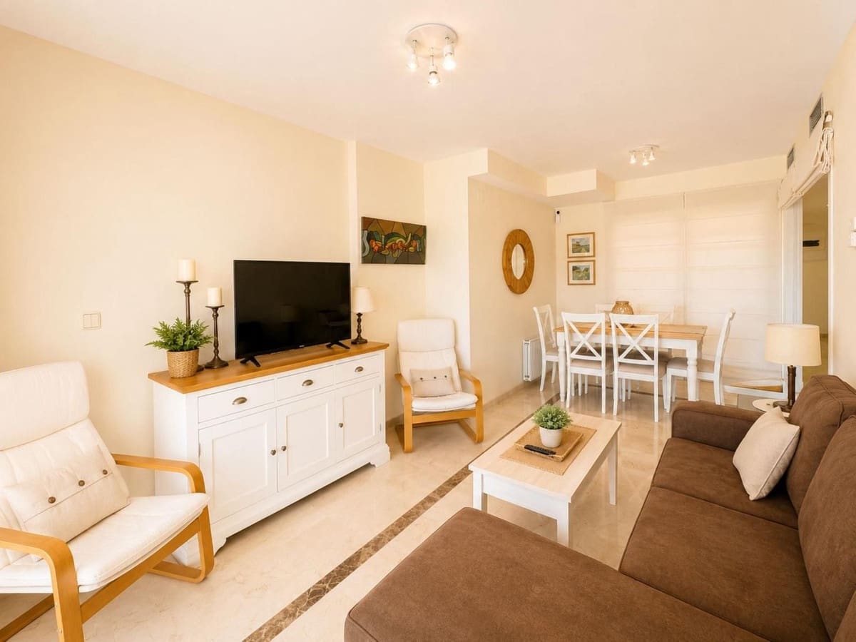 2 slaapkamer Appartement te koop in Guadalmina met zwembad garage - € 300.000 (Ref: 9969093)
