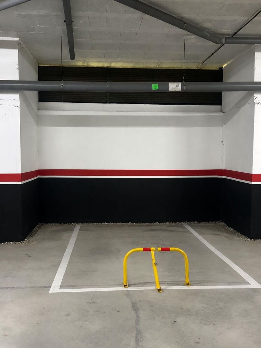 2 slaapkamer Appartement te koop in Guadalmina met zwembad garage - € 300.000 (Ref: 9969093)