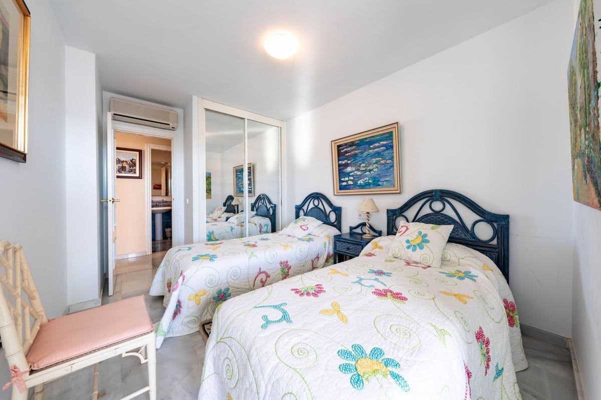 2 slaapkamer Appartement te koop in Marbella met zwembad garage - € 670.000 (Ref: 9970892)