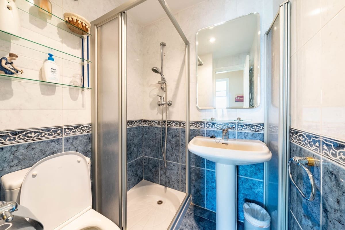 2 slaapkamer Appartement te koop in Marbella met zwembad garage - € 670.000 (Ref: 9970892)