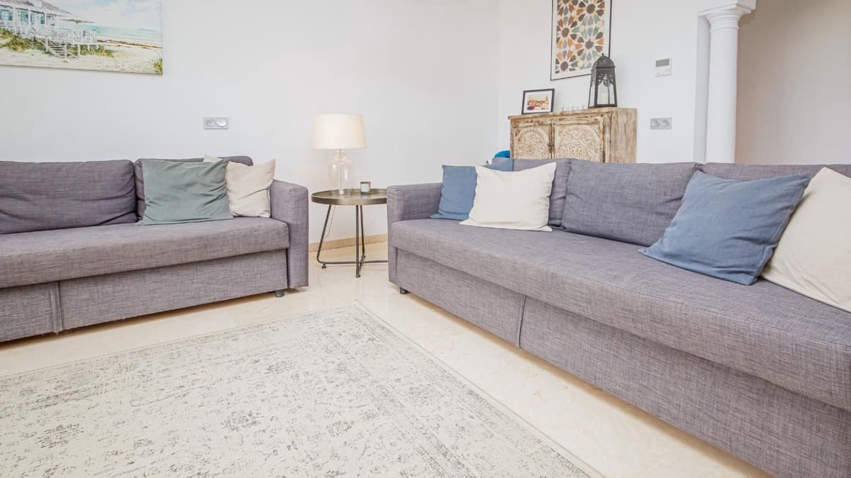 2 sovrum Lägenhet till salu i La Duquesa / Puerto de la Duquesa med pool garage - 325 000 € (Ref: 9974339)
