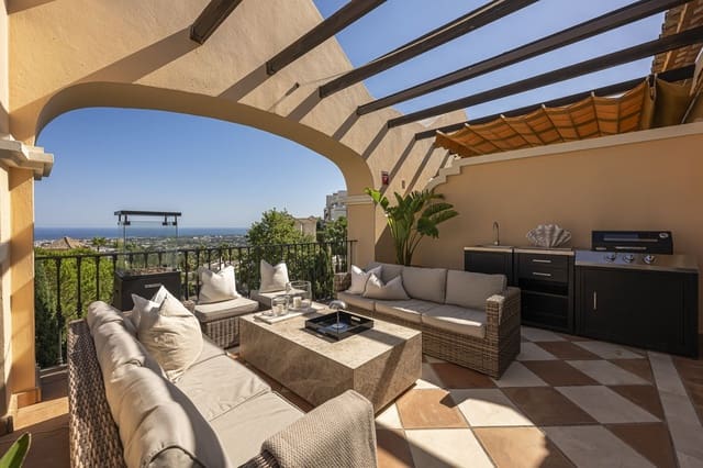 3 soverom Penthouse til salgs i La Quinta, Benahavís med svømmebasseng garasje - € 1 950 000 (Ref: 9976078)