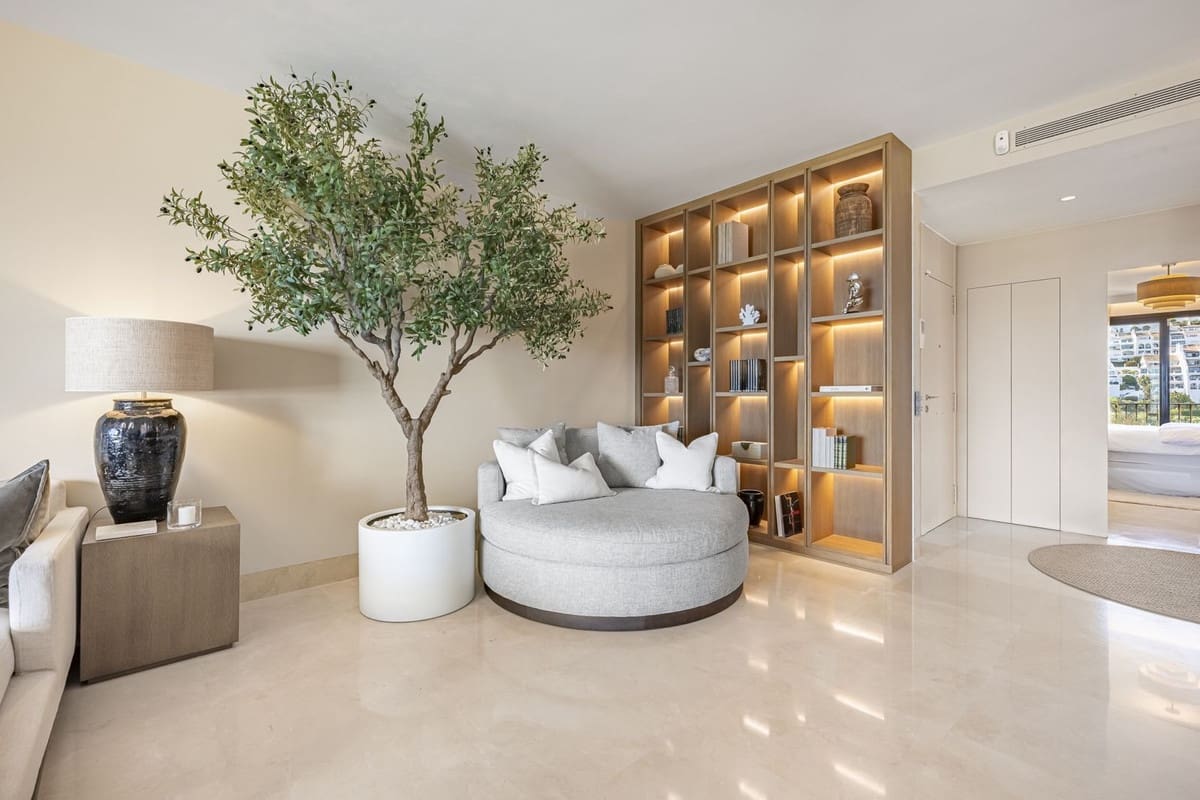 3 bedroom Penthouse for sale in La Quinta with pool garage - € 1,950,000 (Ref: 9976078)