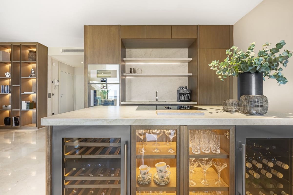 3 bedroom Penthouse for sale in La Quinta with pool garage - € 1,950,000 (Ref: 9976078)