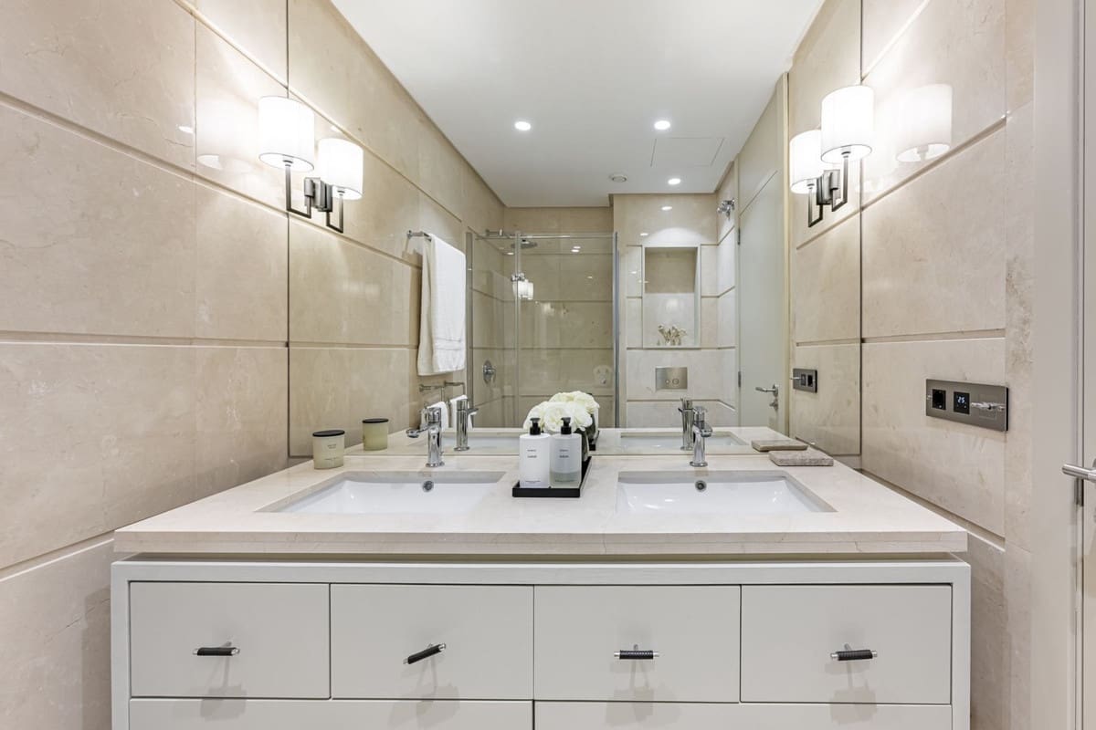 3 bedroom Penthouse for sale in La Quinta with pool garage - € 1,950,000 (Ref: 9976078)