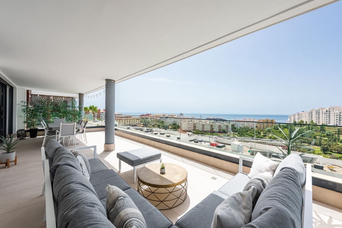 4 soverom Leilighet til salgs i Estepona med svømmebasseng garasje - € 1 150 000 (Ref: 9976079)