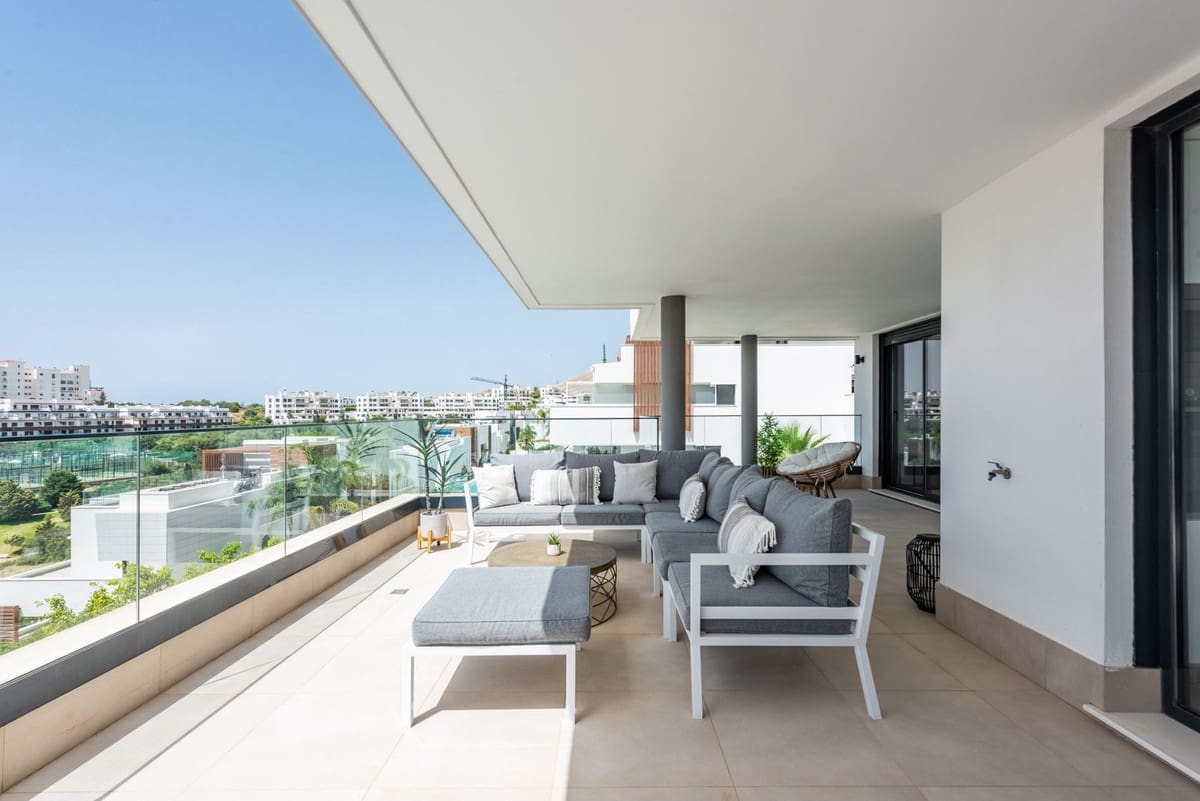 4 soverom Leilighet til salgs i Estepona med svømmebasseng garasje - € 1 150 000 (Ref: 9976079)