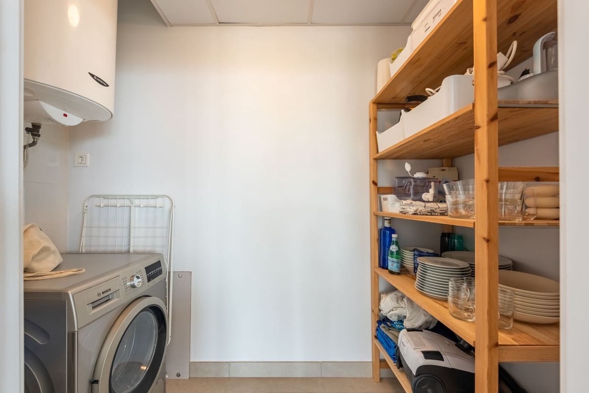 4 soverom Leilighet til salgs i Estepona med svømmebasseng garasje - € 1 150 000 (Ref: 9976079)