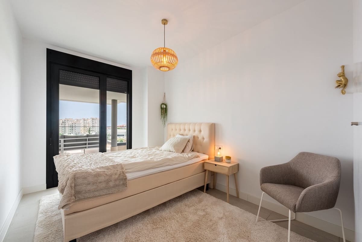 4 soverom Leilighet til salgs i Estepona med svømmebasseng garasje - € 1 150 000 (Ref: 9976079)