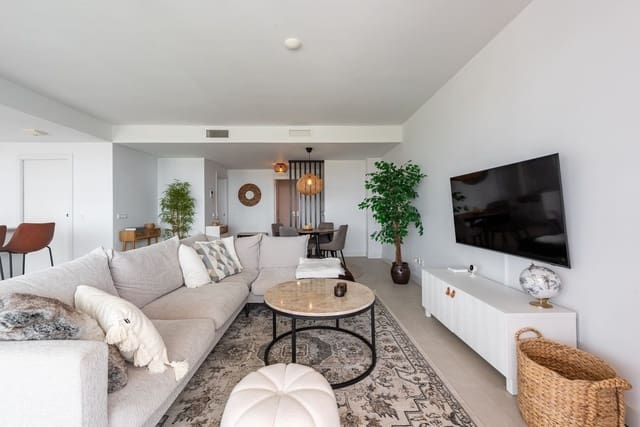 4 soverom Leilighet til salgs i Estepona med svømmebasseng garasje - € 1 150 000 (Ref: 9976079)