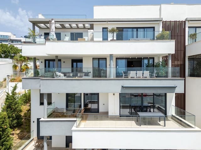 4 soverom Leilighet til salgs i Estepona med svømmebasseng garasje - € 1 150 000 (Ref: 9976079)