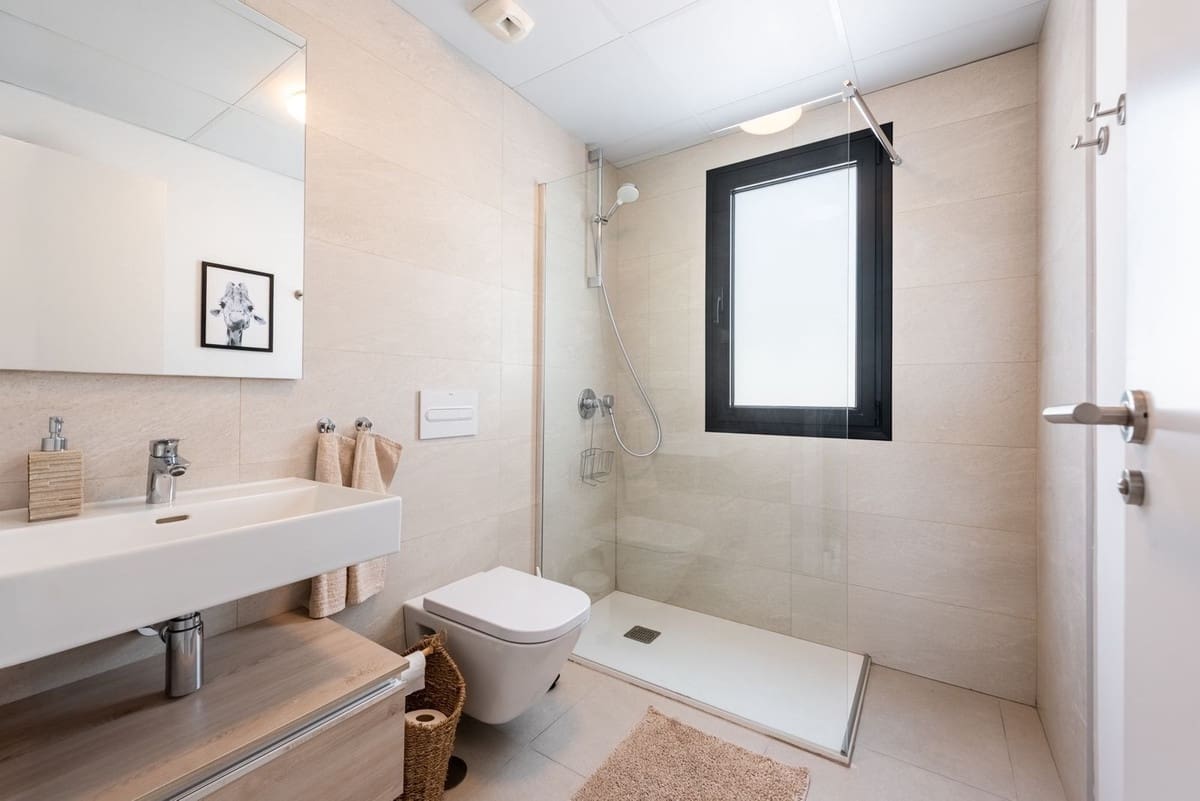 4 soverom Leilighet til salgs i Estepona med svømmebasseng garasje - € 1 150 000 (Ref: 9976079)