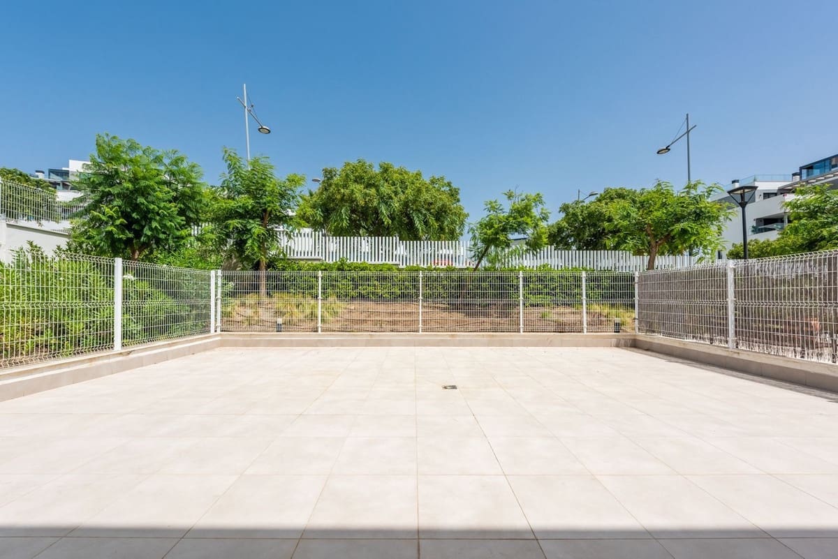 4 soverom Leilighet til salgs i Estepona med svømmebasseng garasje - € 1 150 000 (Ref: 9976079)