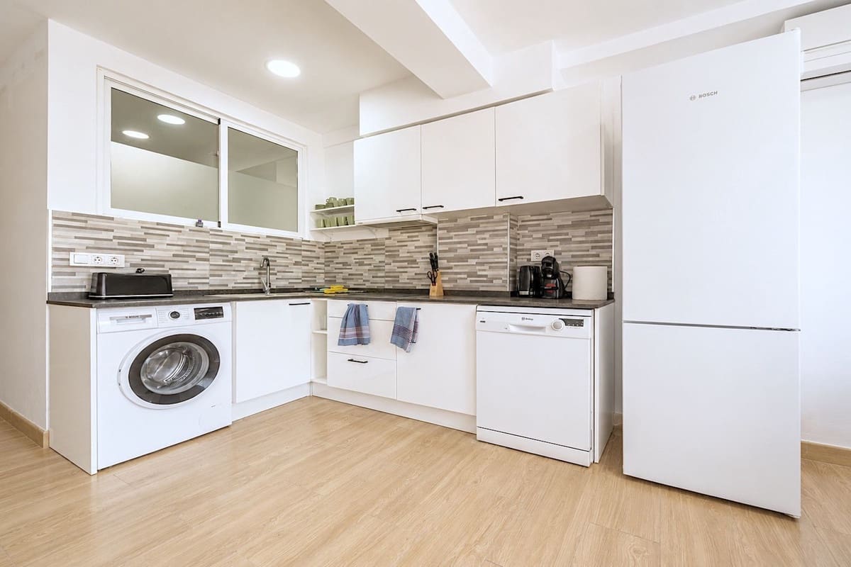 Apartamento de 5 habitaciones en Estepona en venta con piscina - 750.000 € (Ref: 9987107)