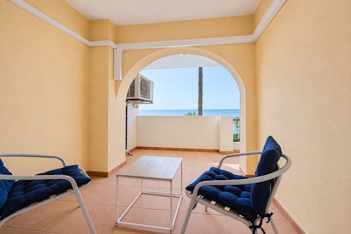Apartamento de 5 habitaciones en Estepona en venta con piscina - 750.000 € (Ref: 9987107)