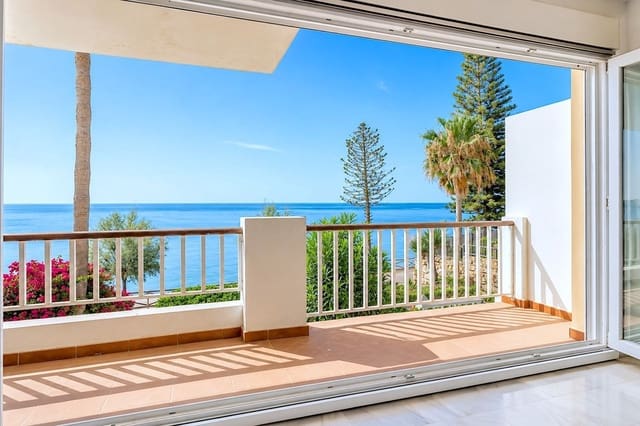 Apartamento de 5 habitaciones en Estepona en venta con piscina - 750.000 € (Ref: 9987107)