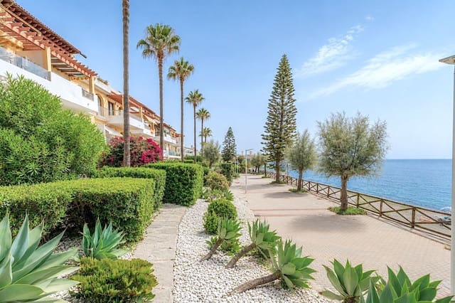 Apartamento de 5 habitaciones en Estepona en venta con piscina - 750.000 € (Ref: 9987107)