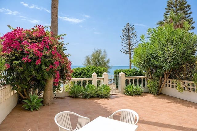 Apartamento de 5 habitaciones en Estepona en venta con piscina - 750.000 € (Ref: 9987107)