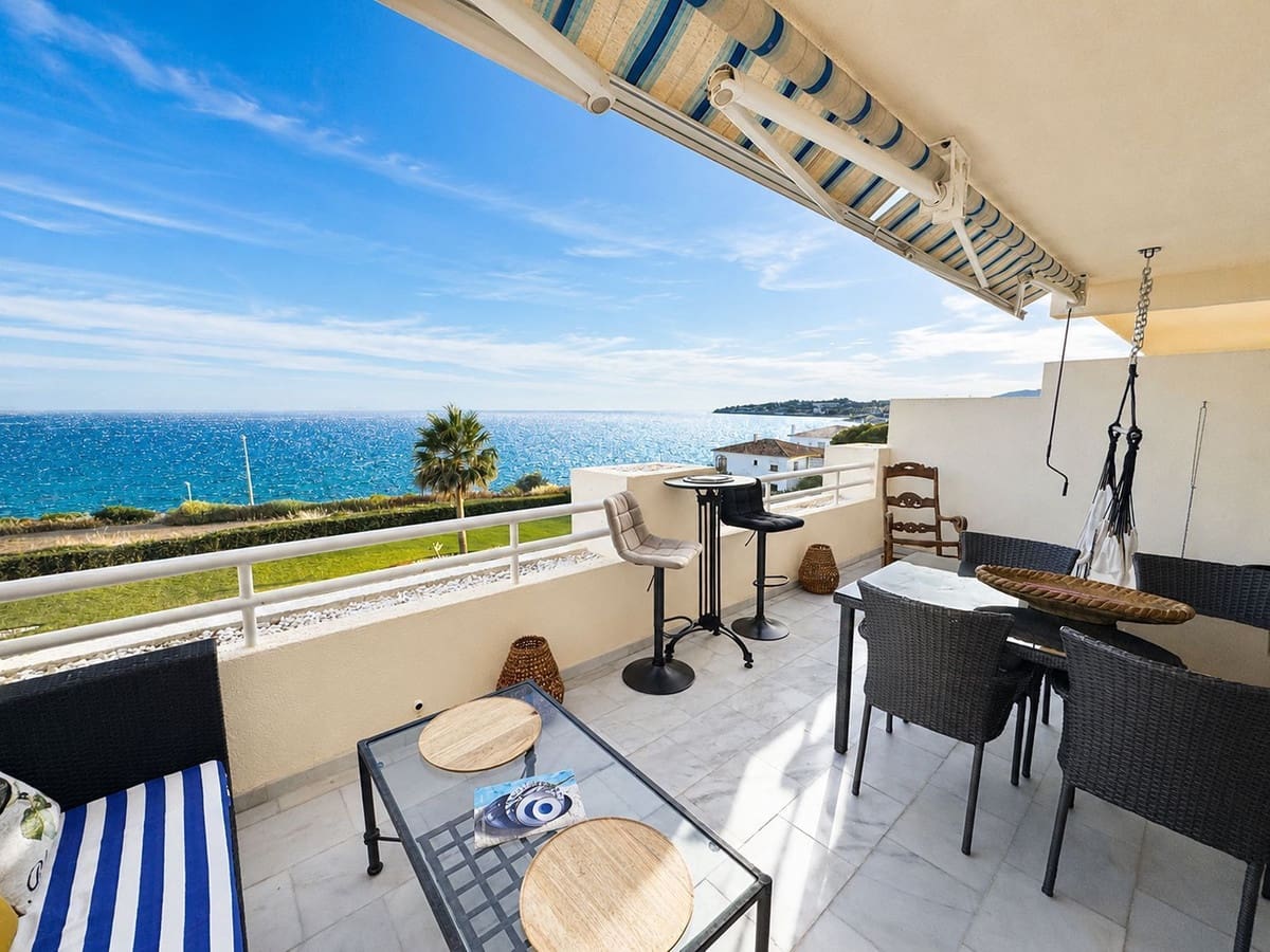 2 soverom Leilighet til salgs i Mijas Costa med svømmebasseng - € 570 000 (Ref: 9987108)