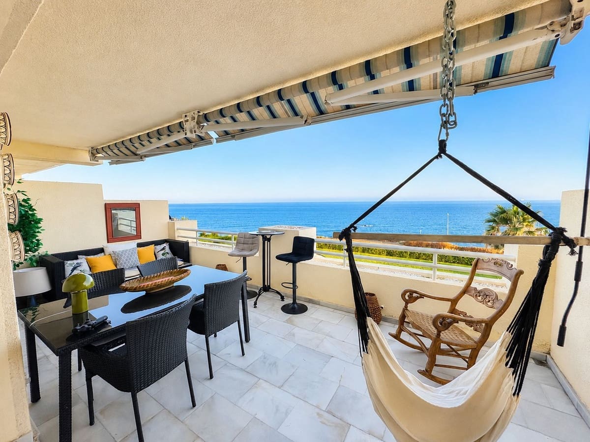2 soverom Leilighet til salgs i Mijas Costa med svømmebasseng - € 570 000 (Ref: 9987108)