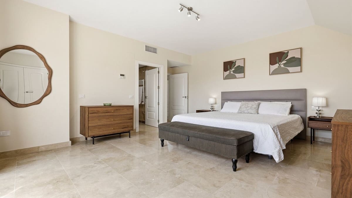 3 Zimmer Penthouse zu verkaufen in La Duquesa / Puerto de la Duquesa mit Pool Garage - 495.000 € (Ref: 9987109)